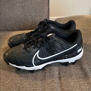 Nike ALPHA HUARACHE 4 KEYSTONE GS youth size 4 baseball cleat